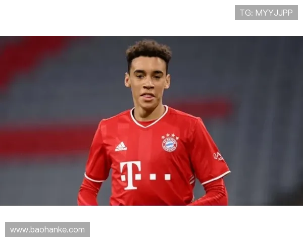 穆西亚拉:拜仁体系中的自由前腰与进攻枢纽角色 穆西亚拉:拜仁体系中的自由前腰与进攻枢纽角色