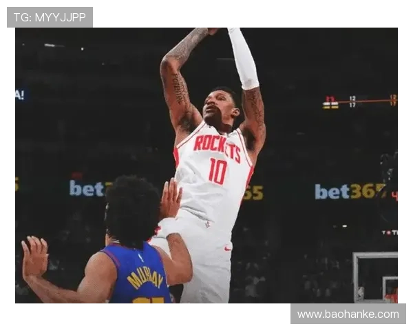 安东尼转型无球掩护接投，高效三分压制约基奇